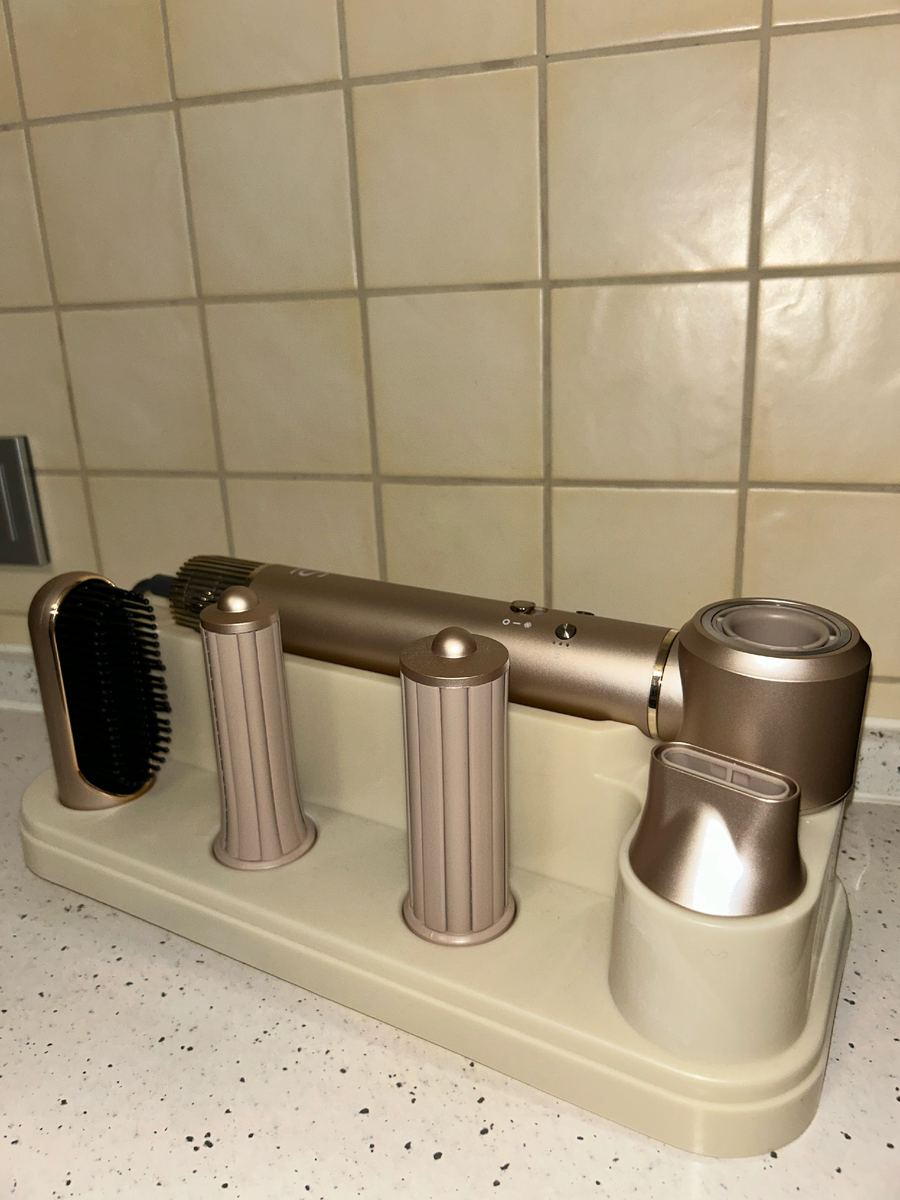 Фен-стайлер Wave от Stoewer в золотом исполнении