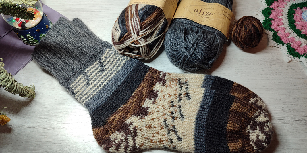 Январские носочки "Зимний лес"