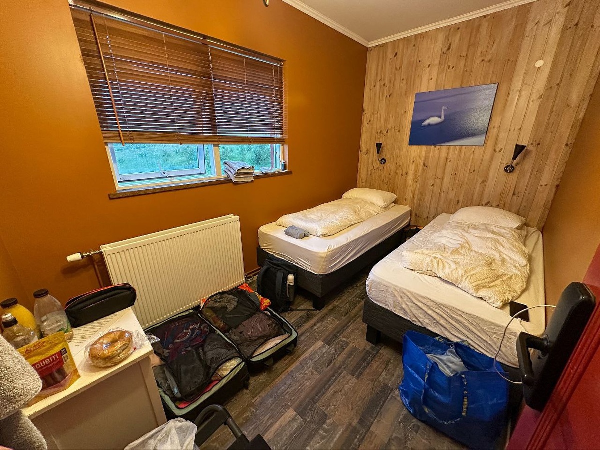 Эконом-номер за 260 евро без ванной комнаты на юге острова