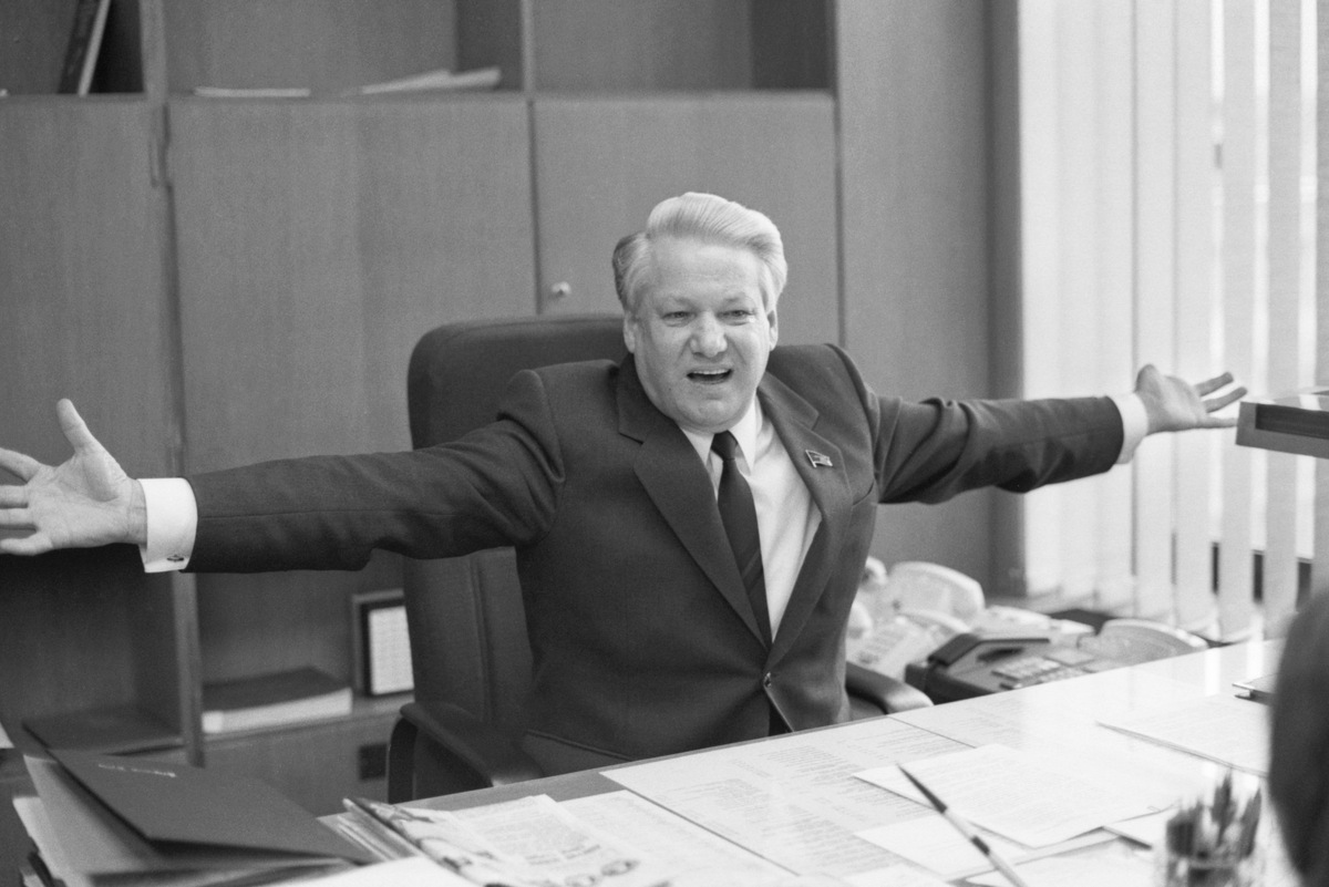    Ельцин во время интервью в рамках своей предвыборной программы. 1990 год. / Фото: Анатолий Морковкин/ТАСС