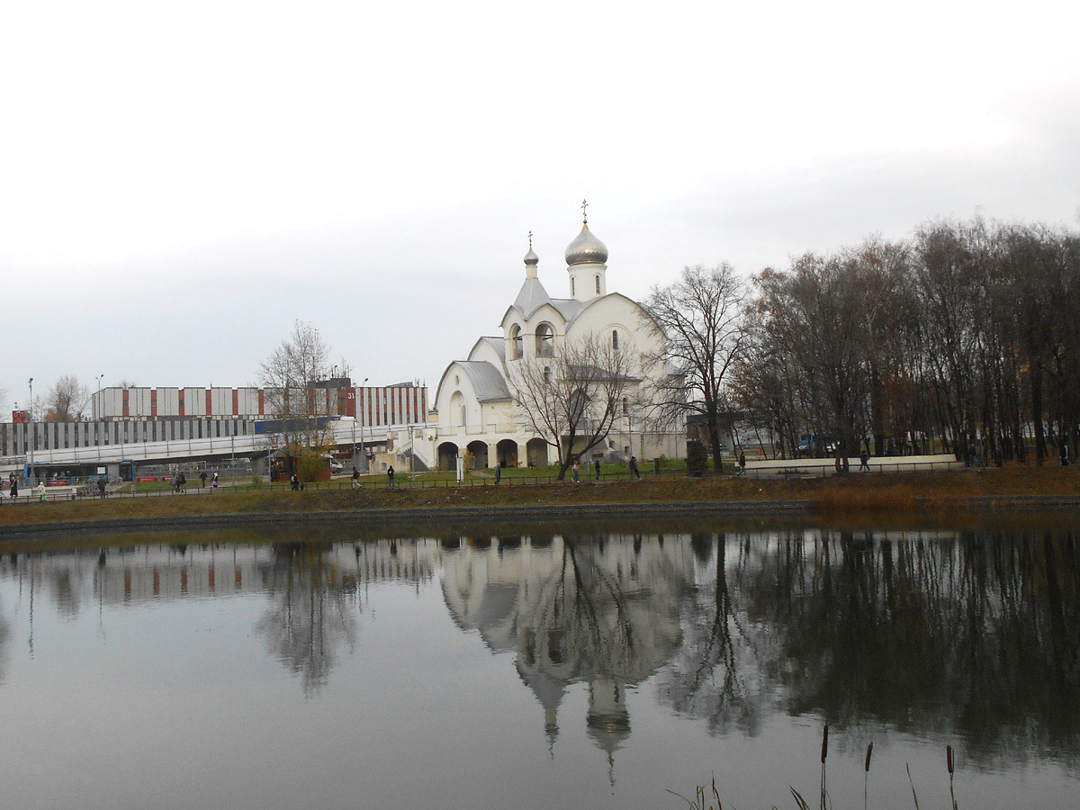 Храм в честь иконы Божией Матери "Взыскание погибших" у метро "Шоссе Энтузиастов"
