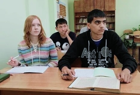 Таджики недовольны: ведь много их детей  Россия отправила домой учиться