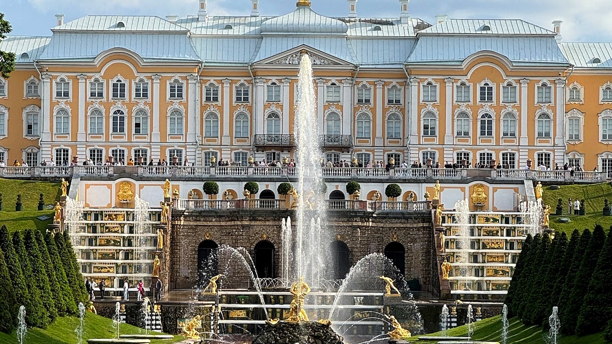 Фонтаны и пространство, где дети просто живут, а не «осматривают»