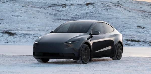 Фото Tesla. В прошлом квартале Tesla запустила новую упрощенную (с уменьшенным набором опций) версию Model Y под названием «Standard».