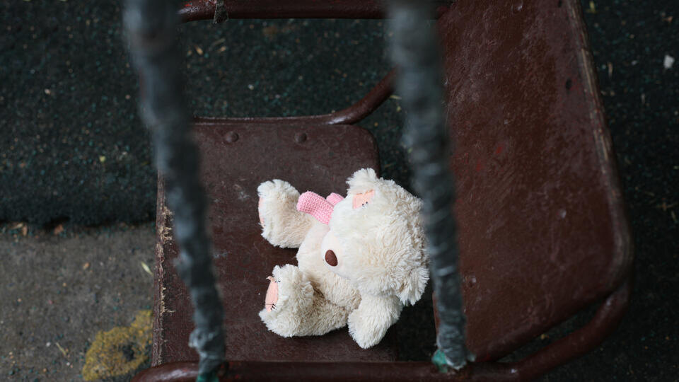     Семилетняя девочка умерла после падения с качелей в Саратовской области ИЗВЕСТИЯ/Юлия Майорова