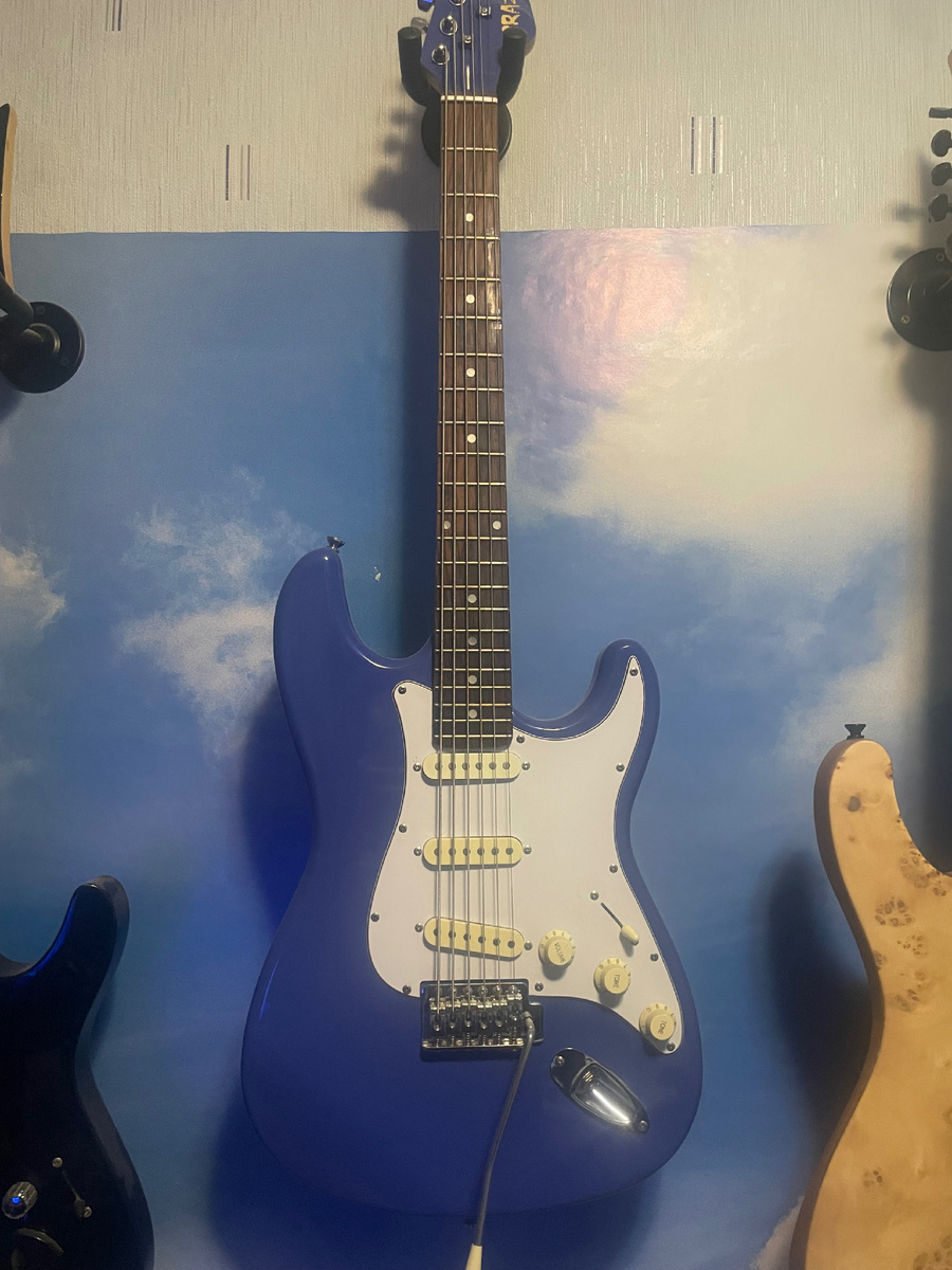 Типичный стратокастер!🔥