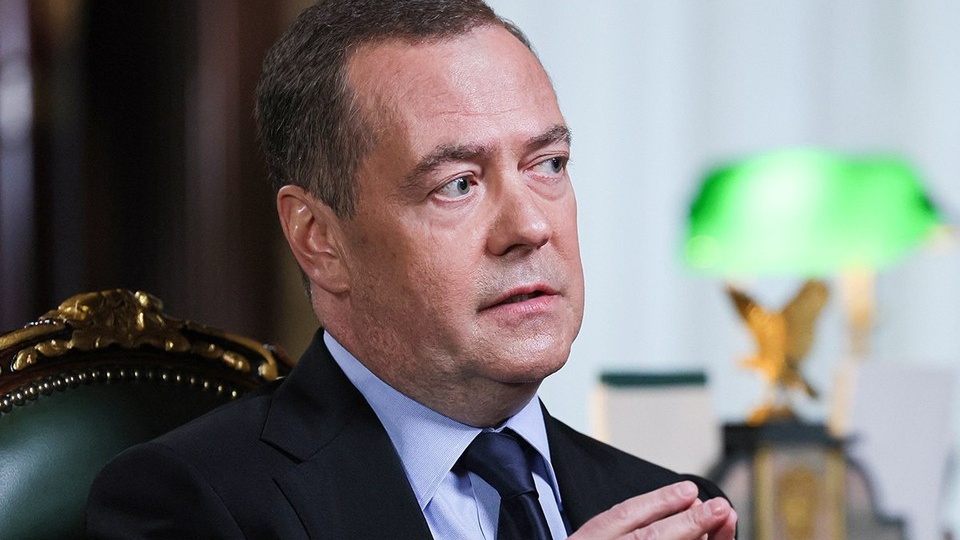 Медведев заявил, что есть признаки скорой победы России в СВО