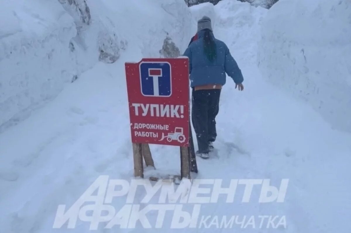    Жители Петропавловска пожаловались на самозахват проезда на Толстого