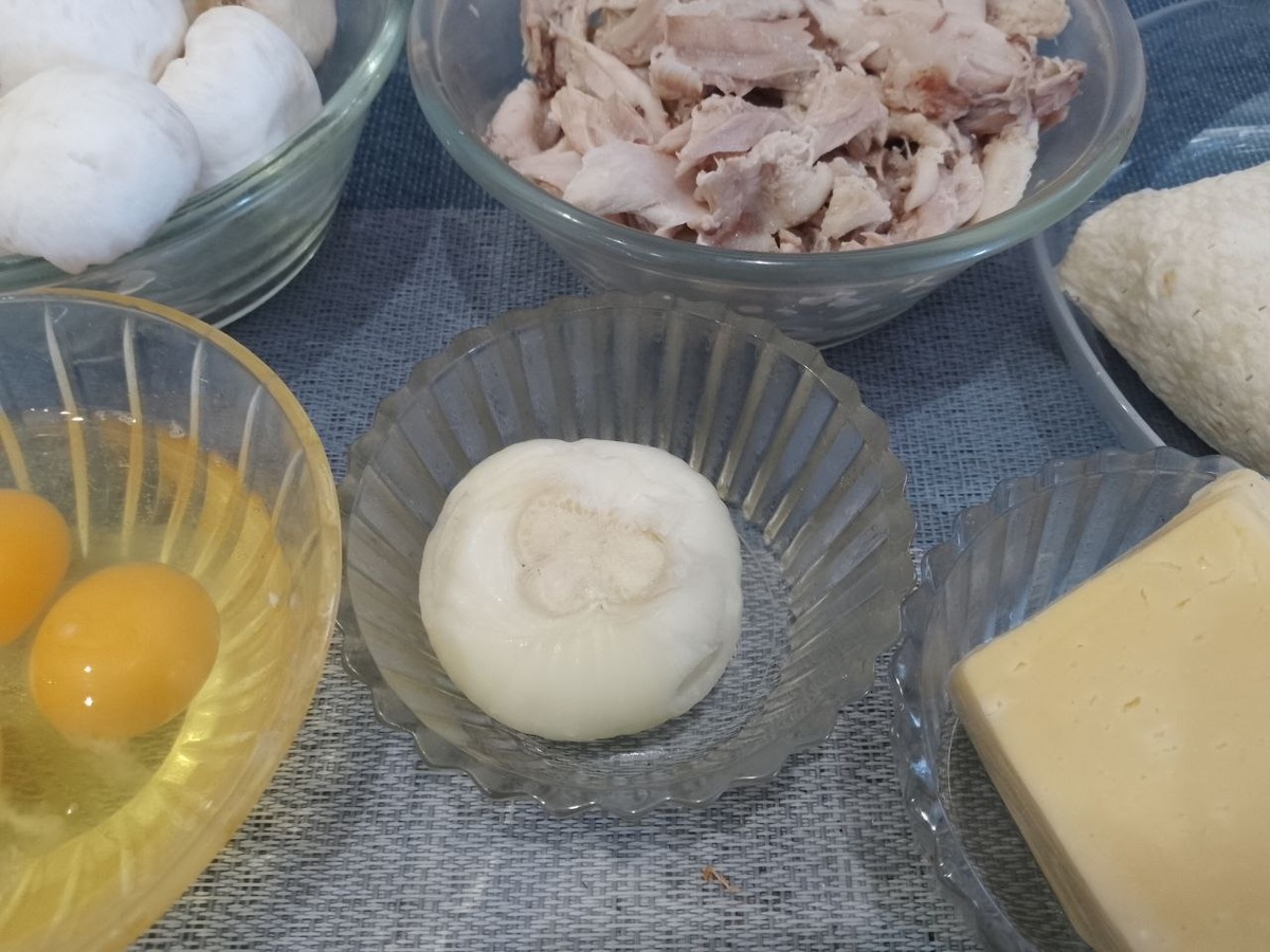 Ингредиенты для приготовления закуски из лаваша и начинки