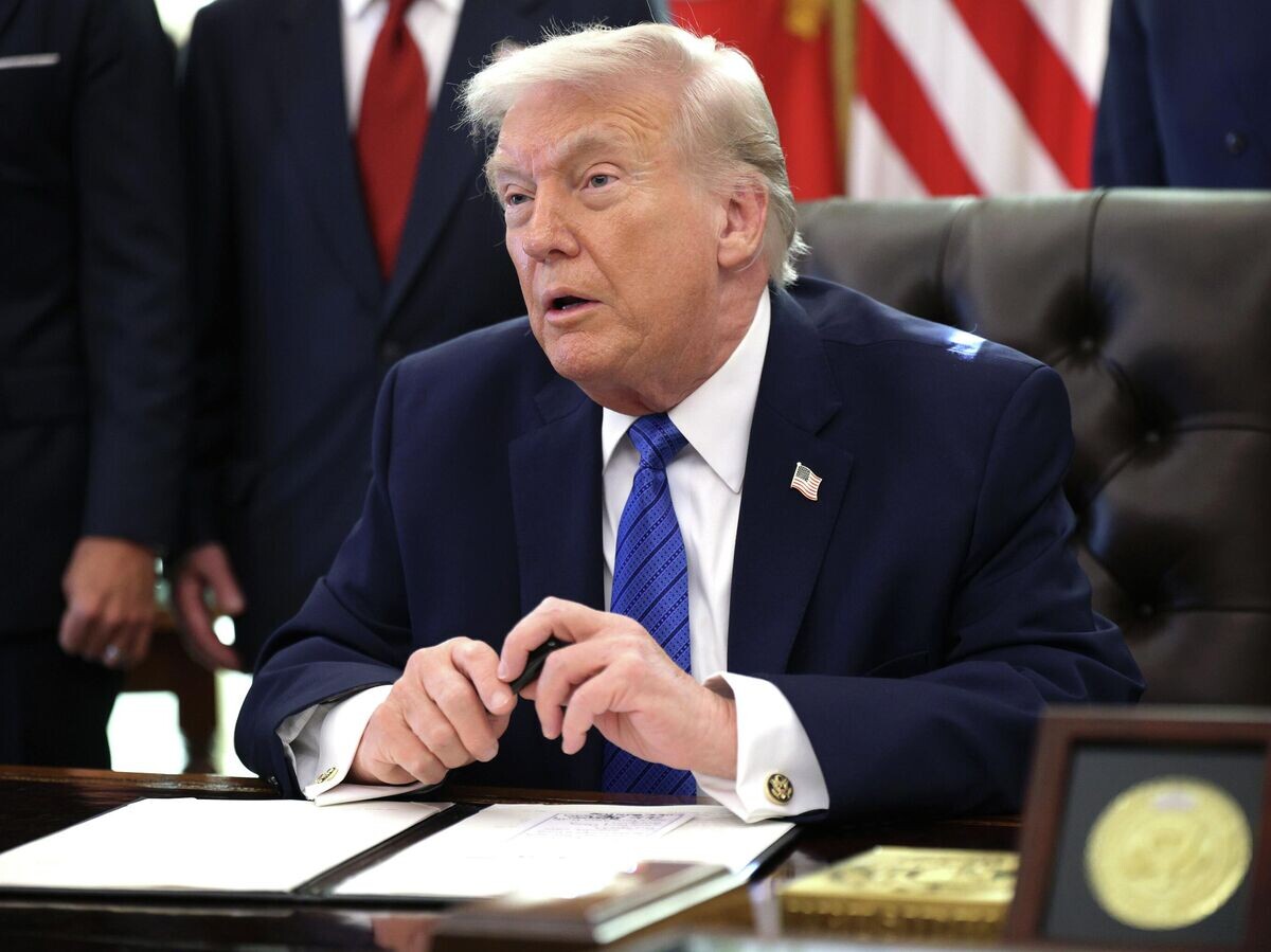    Президент США Дональд Трамп в Овальном кабинете Белого дома | © Getty Images / Alex Wong