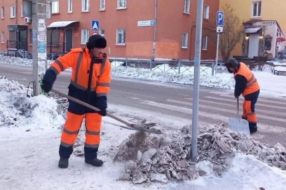    В Иркутске за сутки вывезли 5200 тонн мнега