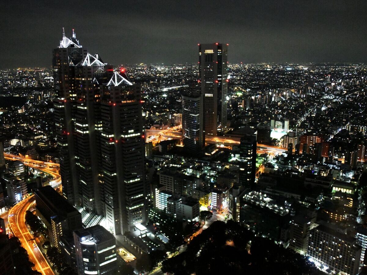    Вид на ночной Токио со смотровой площадки Токийского муниципалитета | © РИА Новости / Евгений Епанчинцев