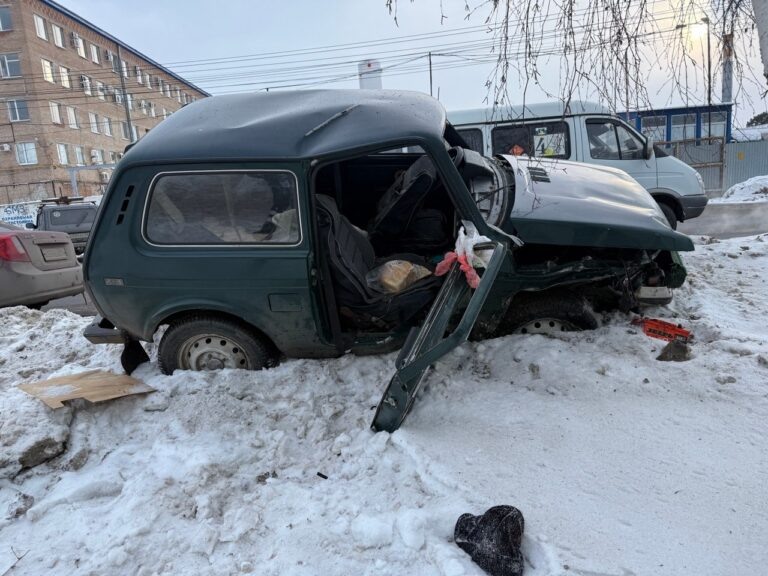    Пять человек пострадали в Бузулуке при столкновении легковушек Оренбуржье