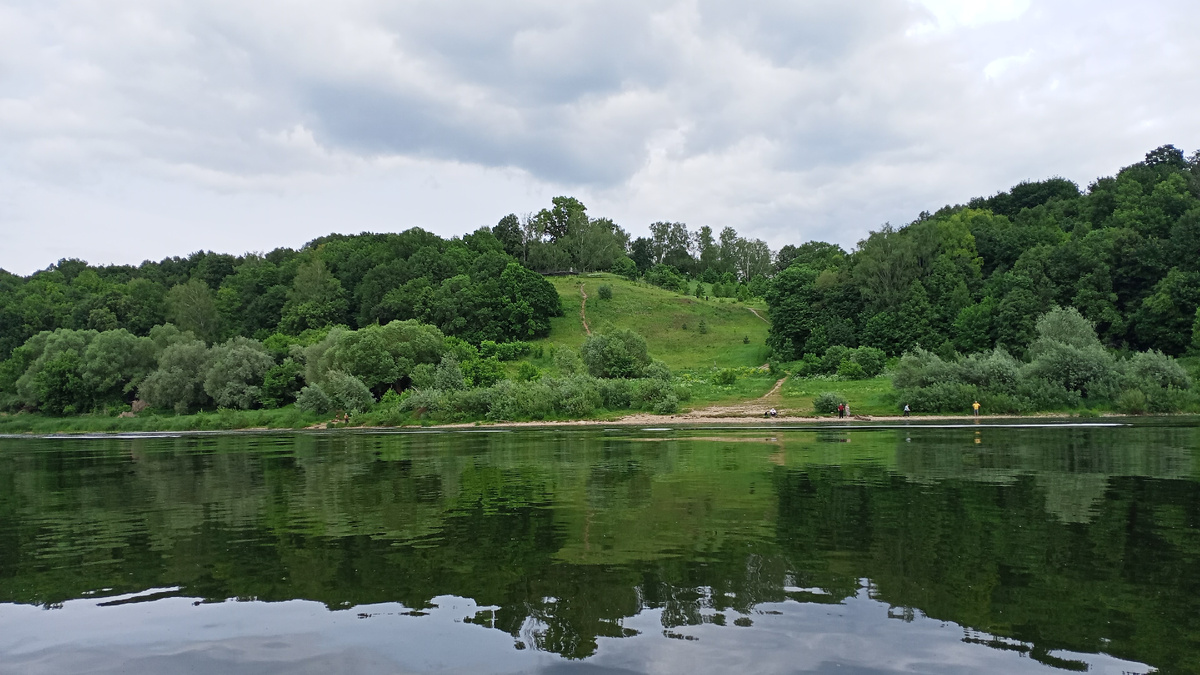Ока под смотровой площадкой в Бехово (Тульская область)