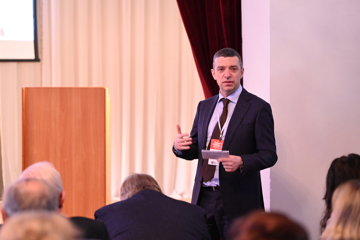 Замгубернатора Томской области по агропромышленной политике и природопользованию Михаил Ратнер