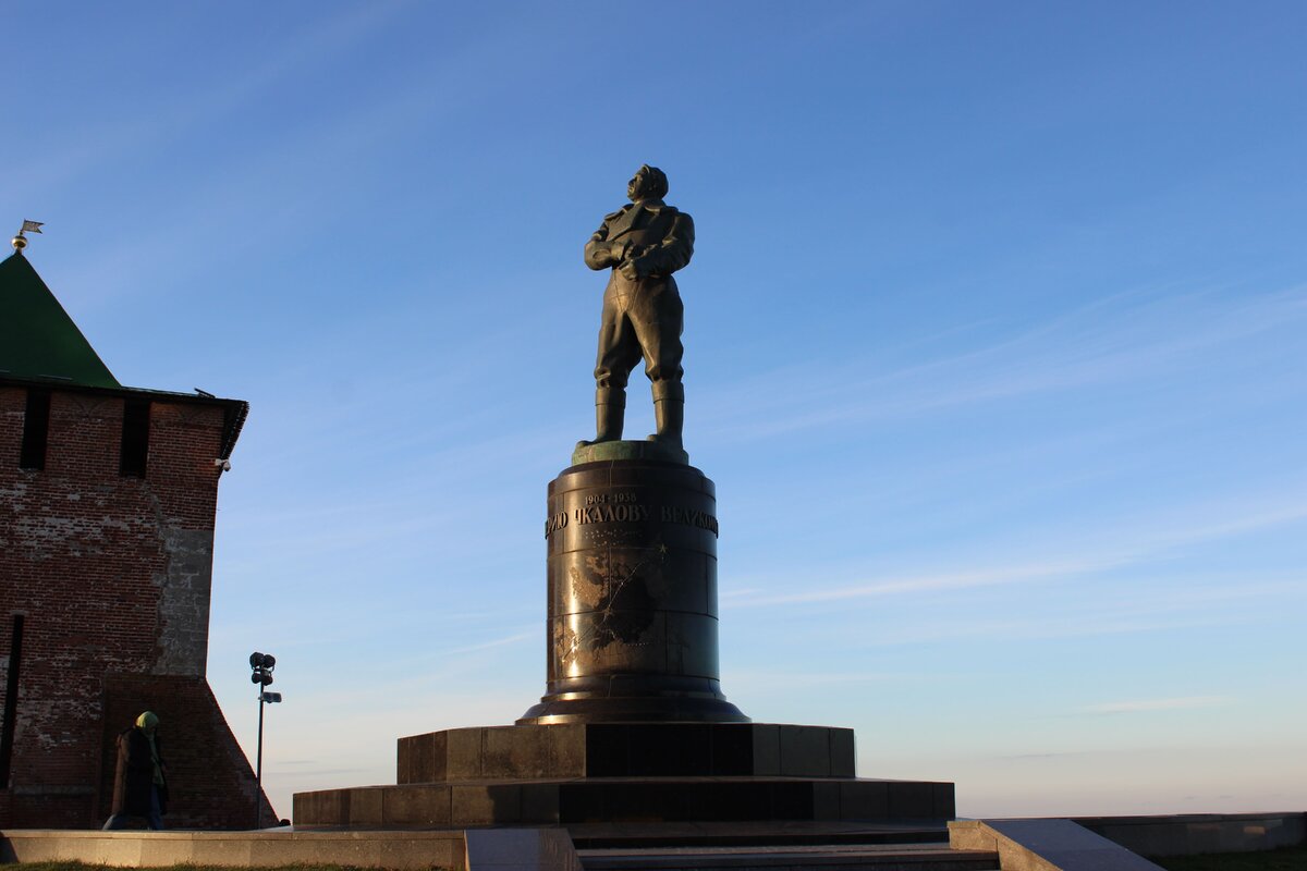 Герой Советского Союза Валерий Павлович Чкалов родился 2 февраля (20 января по старому стилю) 1904 года.  Фото: ФедералПресс / Ксения Кобалия