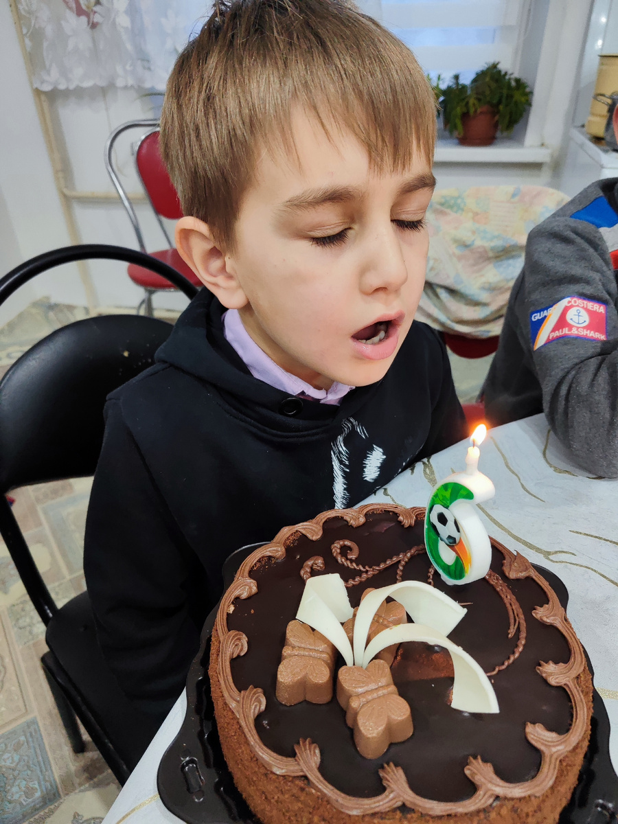 Наверное загадал желание про школу 🙂... 