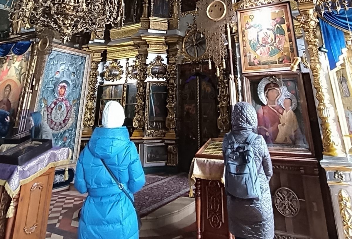    Крестик — это не оберег, а напоминание о жертве Христа и нашем призвании нести свой крест