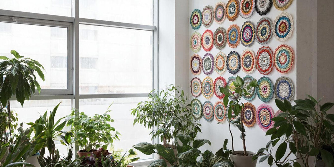 НОВАЯ ЖИЗНЬ ВЯЗАНЫХ САЛФЕТОК. ОТ КОРОБКИ В ШКАФУ ДО АРТ-ОБЪЕКТА. ИДЕИ КАК ИСПОЛЬЗОВАТЬ ВЯЗАНЫЕ САЛФЕТКИ