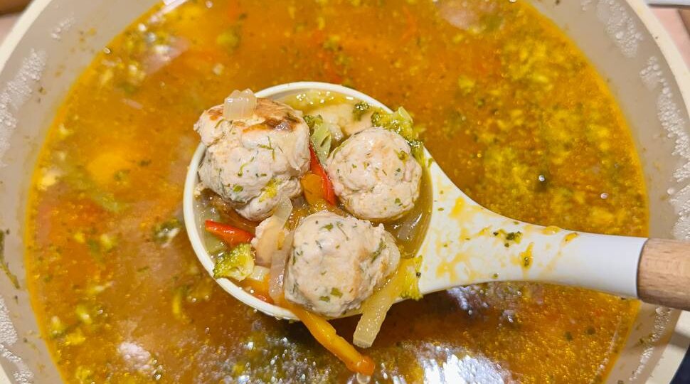 Как сварить полезный кето супчик с фрикадельками за 20 минут на костном бульоне?