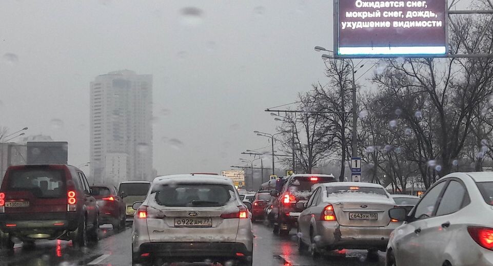    Снегопад в Москве и Подмосковье / Медиасток.рф