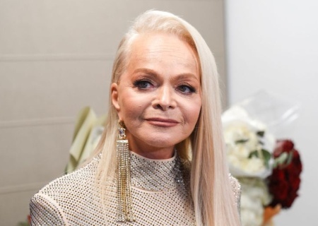    Долина пожаловалась, что вынуждена снимать квартиру