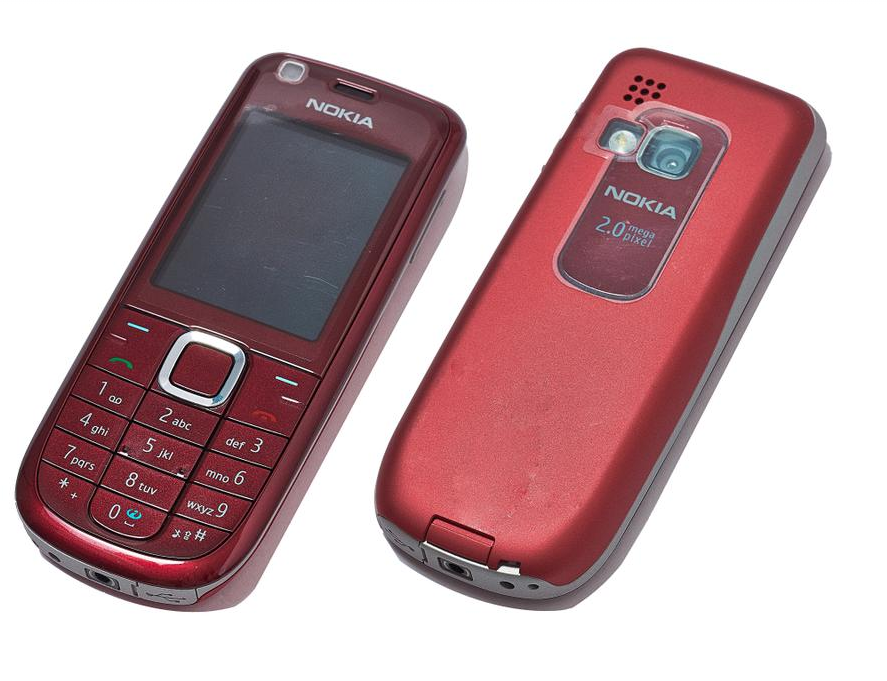 Nokia 3120 (у меня был серыго цвета). Класссный телефон в руках удобно сидел и легкий