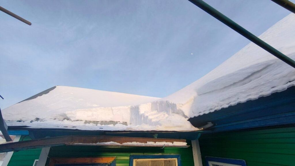     В Кувандыке мужчина упал с крыши летней кухни и сломал позвонки Оренбуржье
📷    В Кувандыке мужчина упал с крыши летней кухни и сломал позвонки Оренбуржье
