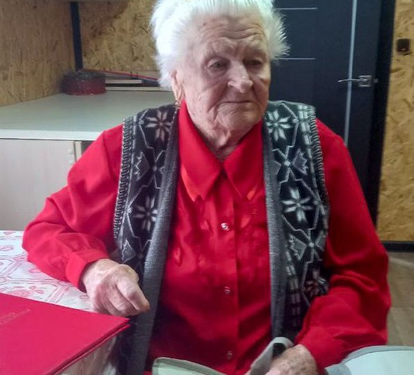 Поздравил со 100-летним юбилеем труженицу тыла Любовь Ивановну Ульскую