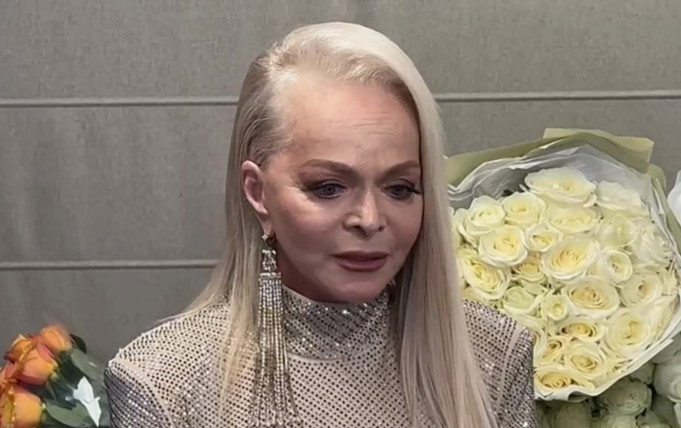 Лариса Долина