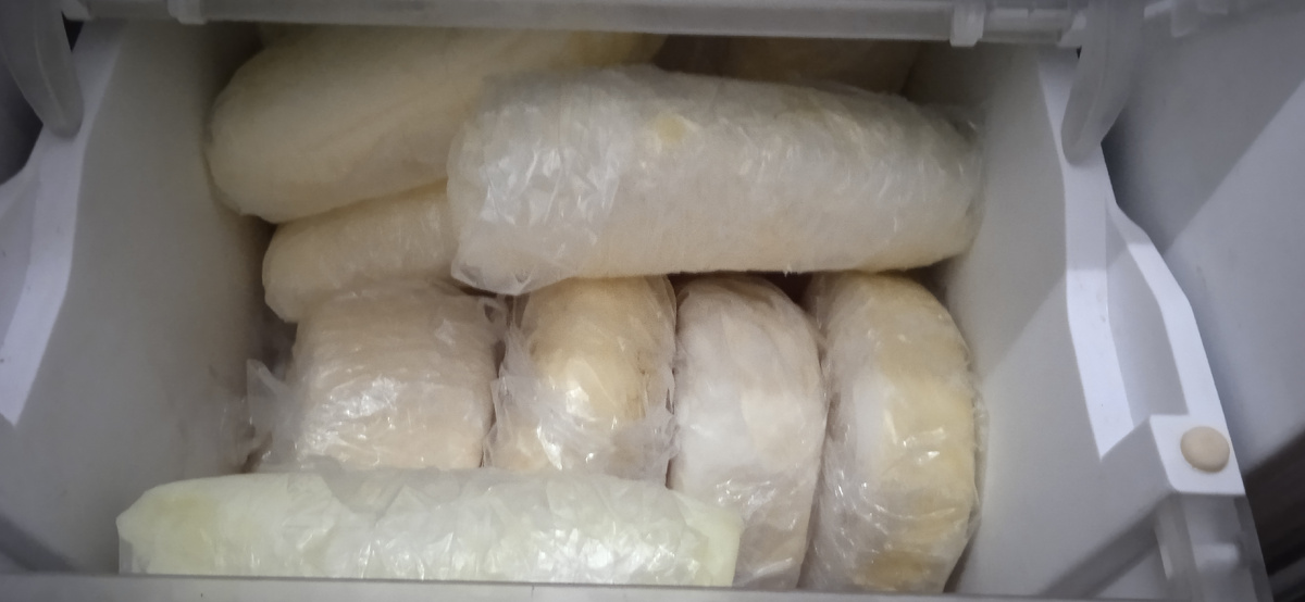 сыр, масло... творог в другом ящике