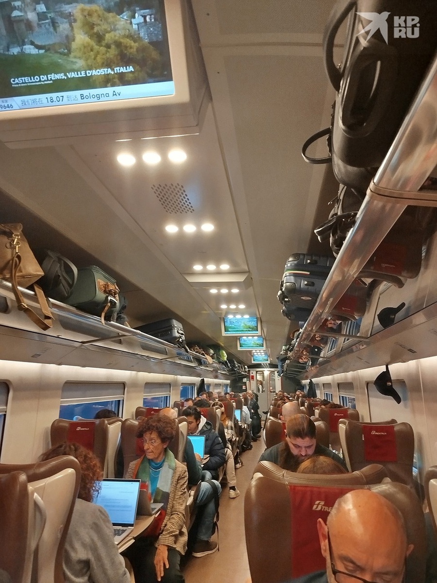    Поезда в сторону столицы будущей Олимпиады - битком. Евгений СУЧКОВ