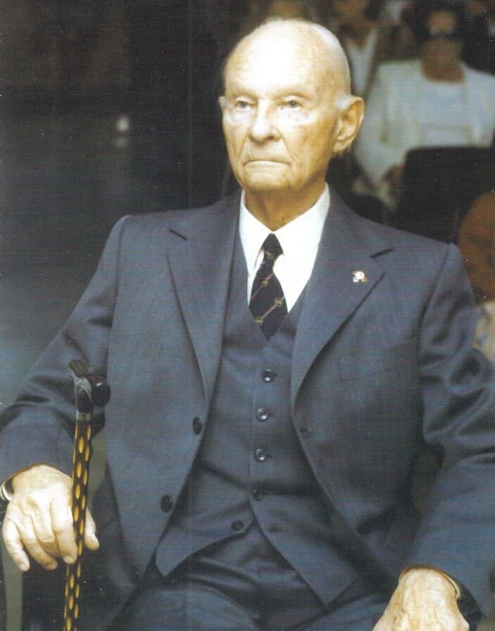 Гюнтер Фосс.