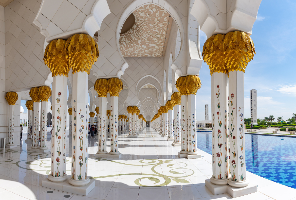 Фотография аркад Мечети шейха Зайда. Источник: Shutterstock 