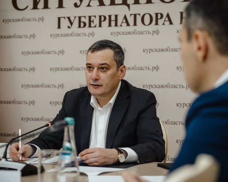     Губернатора Курской области выписали из больницы после ДТП