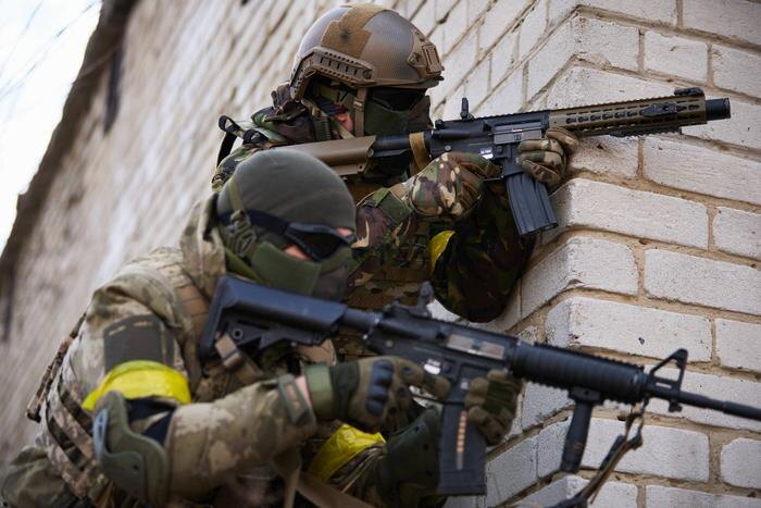 Обложка © Shutterstock / FOTODOM / hurricanehank