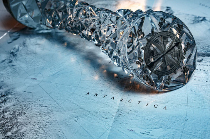 Хрустальный компас. Фото: Дмитрий Логинов