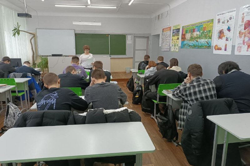 Учащиеся пострадавших от аварии школ в Бодайбо приступили к занятиям