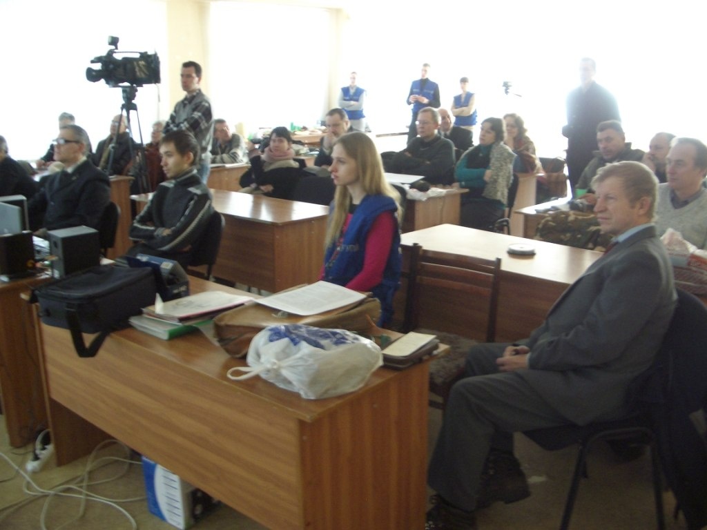 Конференция-2012. В правом углу Юрий Константинович Кунцевич. Фото Алексея Команёва