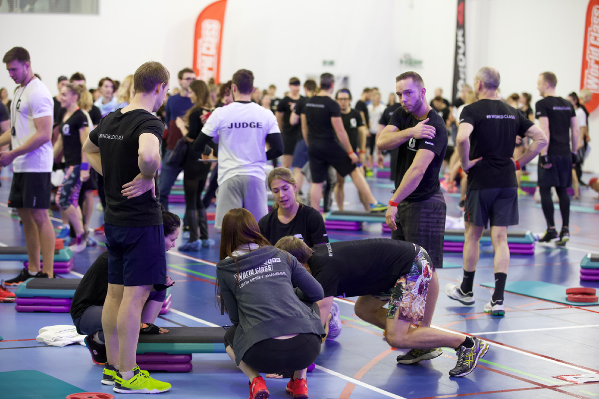 Судьи очень внимательно следили за чистотой выполнения упражнений