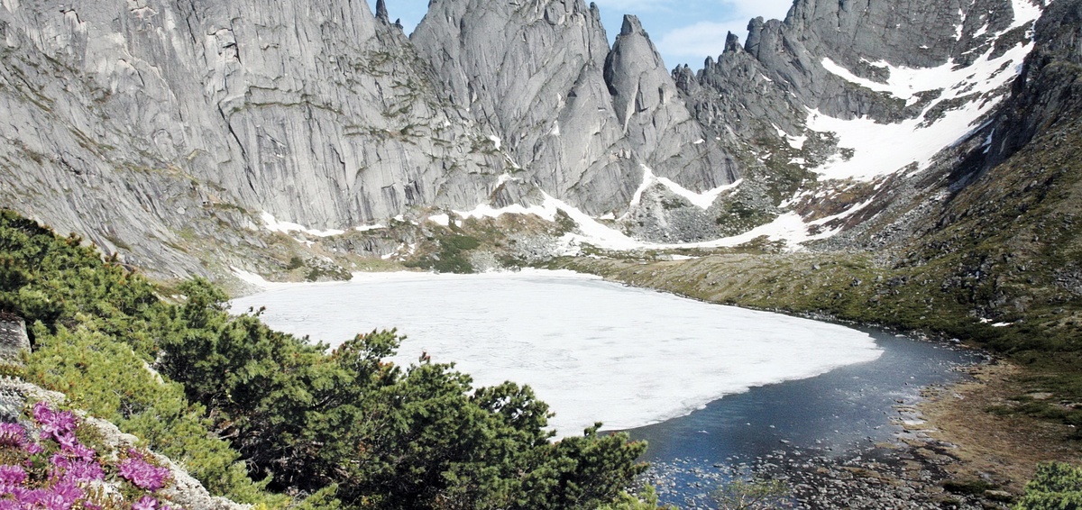хребет Дуссе-Алинь в Хабаровском крае