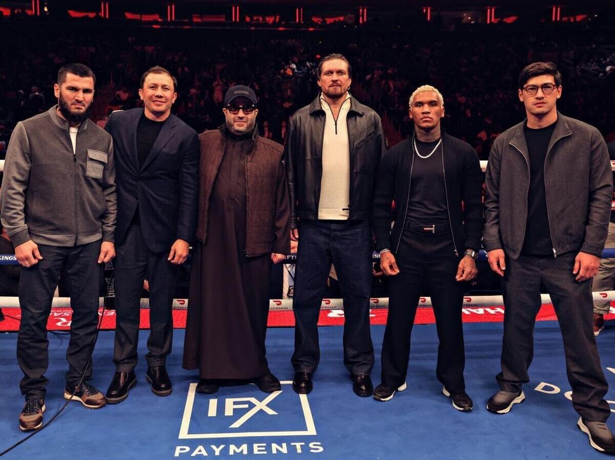    Артур Бетербиев, Дмитрий Бивол, Александр Усик | © Фото : Пресс-служба TURKI ALALSHIKH