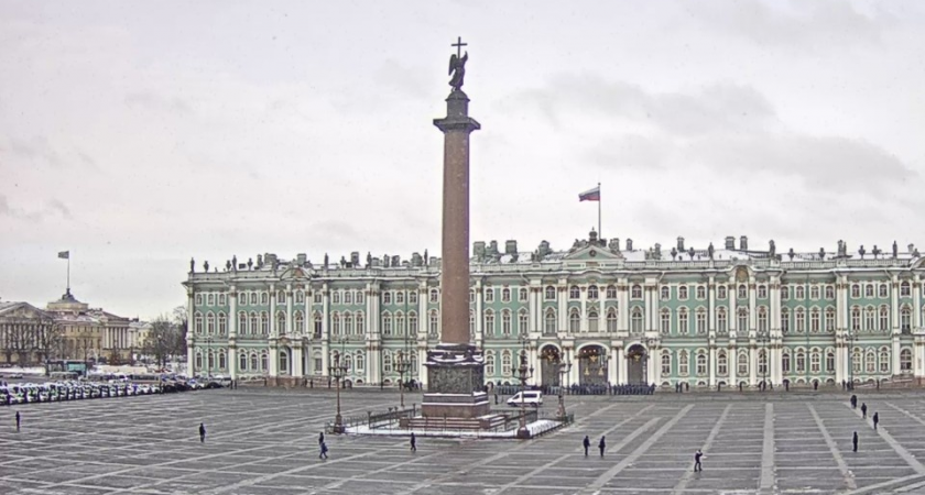    В репетиции принимает участие и конная полиция. Фото: Веб-камеры Эрмитажа