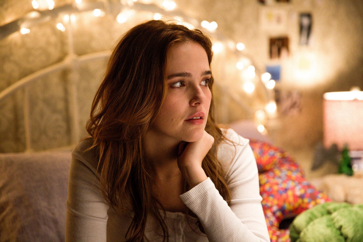 Саманта " Кадр фильма «Матрица времени» (2017). Изображение и авторские права, принадлежат правообладателям и в статье, присутствует с целью ознакомления.