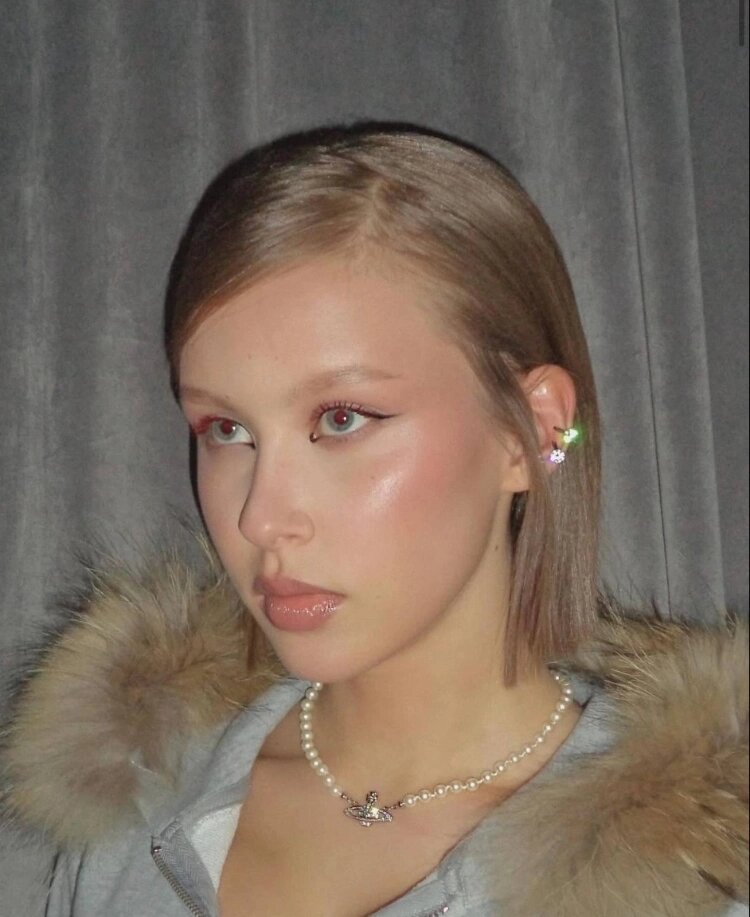 Анна Пересильд сделала каре. Источник: Instagram (запрещенная в России соцсеть; принадлежит компании Meta, признанной экстремистской организацией и запрещенной в РФ)📷
