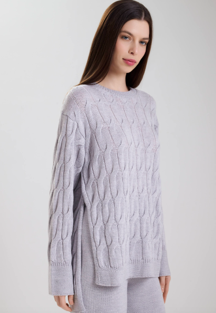 На фото: Джемпер из 100% шерсти MM
