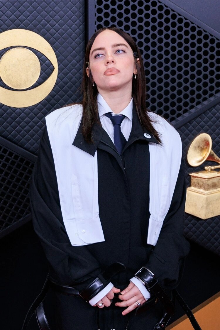 ФОТО: Билли Айлиш на ковровой дорожке «Грэмми-2026»📷
