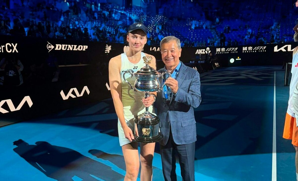 Елена Рыбакина и Булат Утемуратов. Фото с сайта Федерации тенниса Казахстана