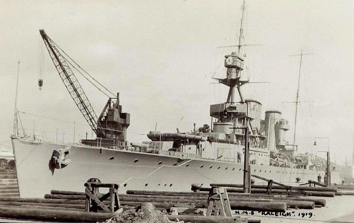 Тяжелый крейсер «Рейли» (тип «Хоукинс») – высшая ступень развития британских
крейсеров периода Первой мировой войны