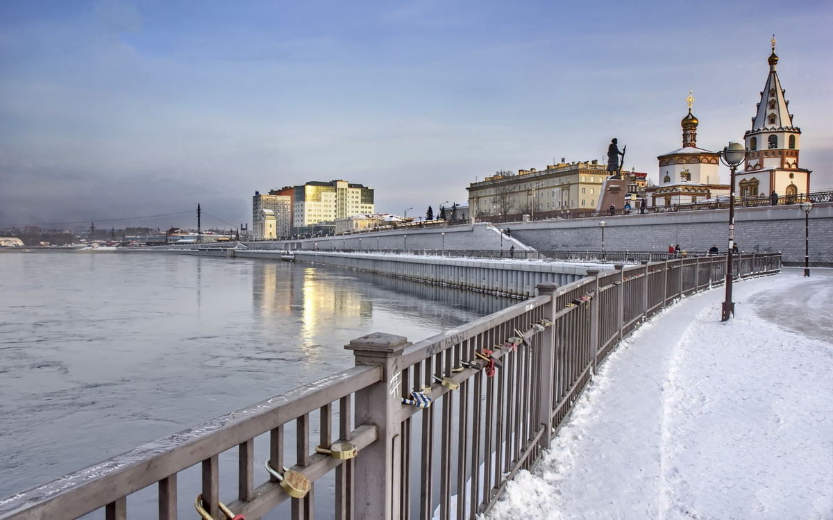 Иркутск пытается стать туристическим городом, но остается всего лишь транзитной зоной по дороге на Байкал 